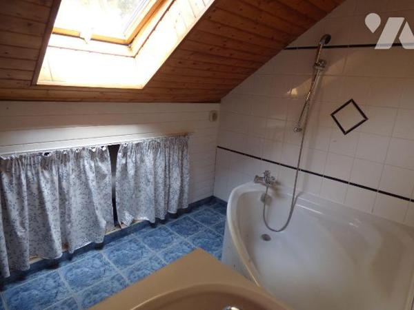 A 10mns de REDON - En hameau, jolie maison rénovée de 84 m², comprenant cuisine, séjour, 2 cham...