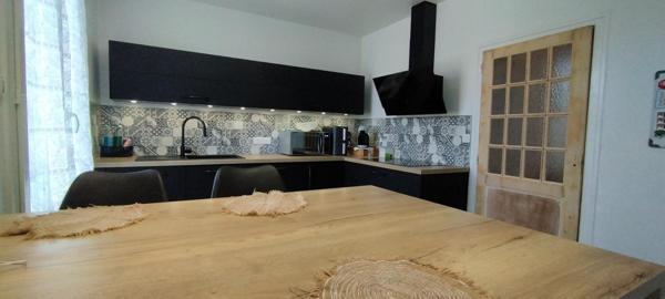 Maison rénovée avec terrain à Cézy