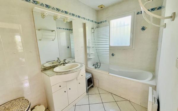 Maison à vendre    4 pièces •  Royan