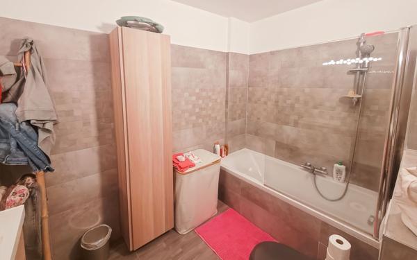 Appartement à vendre    2 pièces • 52 m2 Saint-Laurent-du-Var