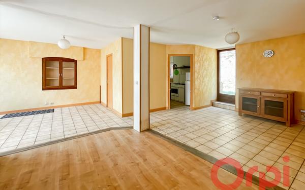 Maison à vendre    2 pièces • 75 m2 Lurcy-Lévis