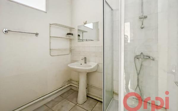 Maison à vendre    2 pièces • 75 m2 Lurcy-Lévis