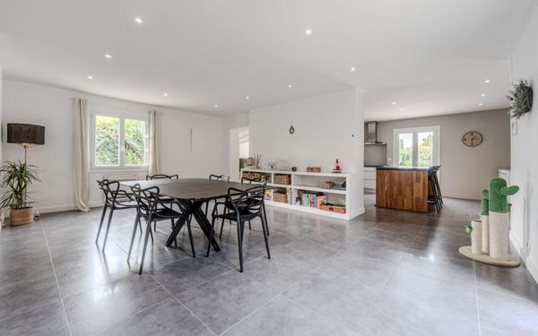 Maison à vendre    4 pièces • 160 m2 Marsillargues