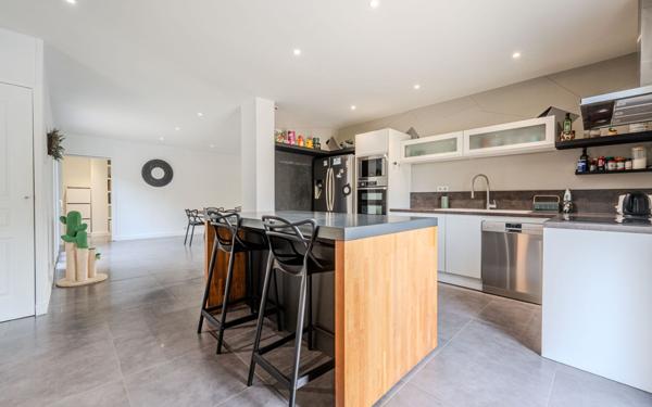 Maison à vendre    4 pièces • 160 m2 Marsillargues