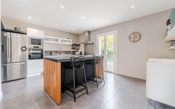 Maison à vendre    4 pièces • 160 m2 Marsillargues