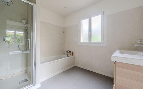 Maison à vendre    4 pièces • 160 m2 Marsillargues