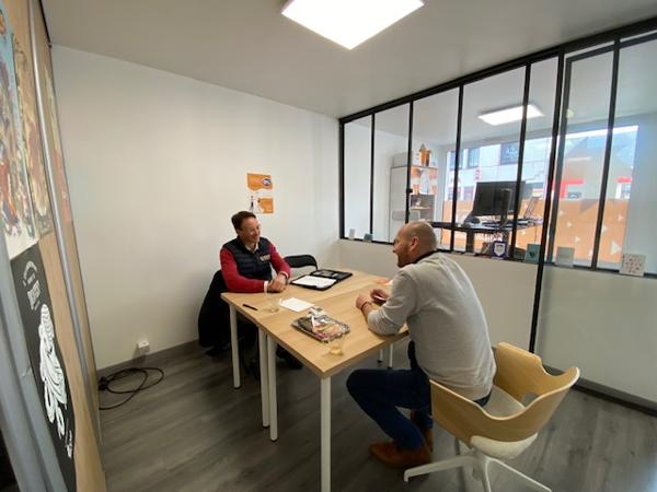 A LOUER, TRES BEAUX BUREAUX type agence, 32 m2 - NANTES CENTRE - SUD