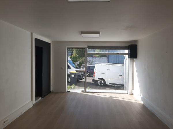A LOUER, Local d'activité de 245 m² environ à NANTES EST - Route de Paris