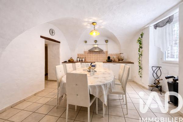 Maison à vendre 5 pièces 124 m² Vallon-Pont-d'Arc