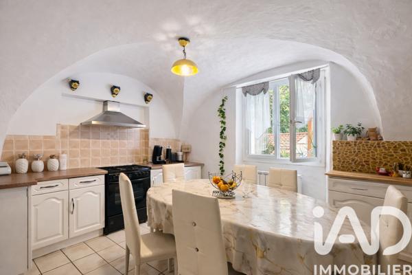Maison à vendre 5 pièces 124 m² Vallon-Pont-d'Arc