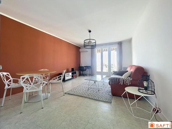 Avignon: Appartement rénové d'environ 71 m2, 2 chambres avec ascenseur.