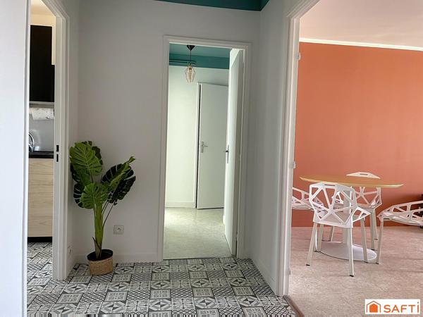 Avignon: Appartement rénové d'environ 71 m2, 2 chambres avec ascenseur.