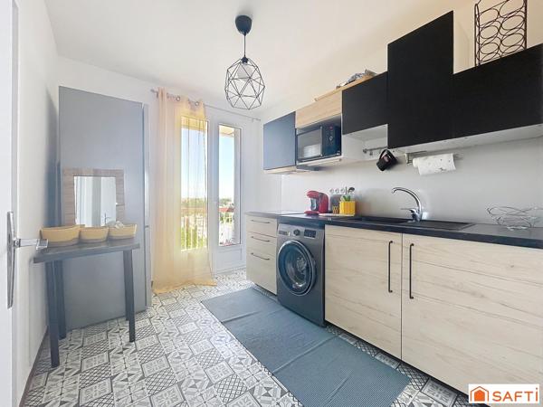 Avignon: Appartement rénové d'environ 71 m2, 2 chambres avec ascenseur.