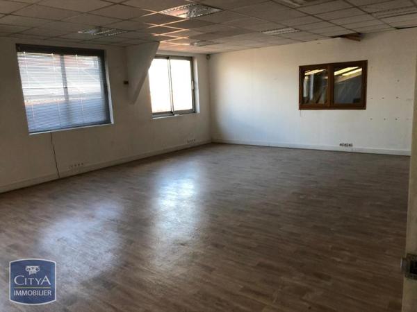 Local commercial à vendre 273.43m²