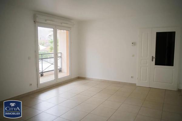 Appartement à louer 3 pièces 73.8m² Le Versoud (38420)