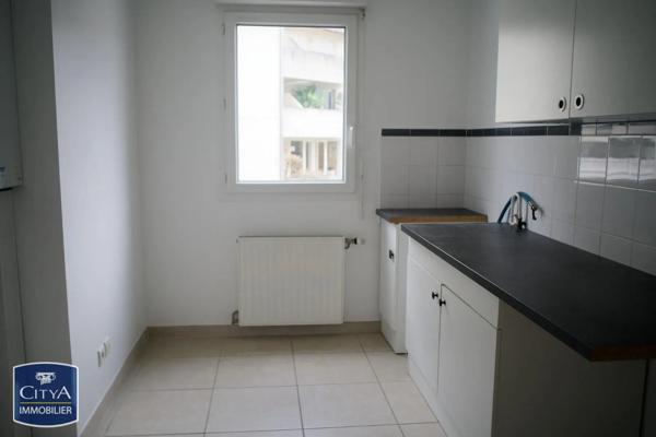 Appartement à louer 3 pièces 73.8m² Le Versoud (38420)