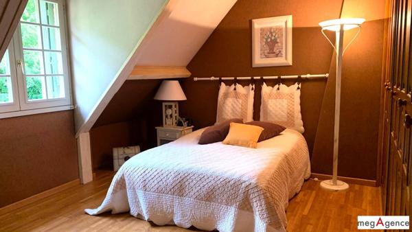 Maison à MAULE, 78580 - 8 pièces 185m²