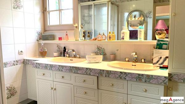 Maison à MAULE, 78580 - 8 pièces 185m²