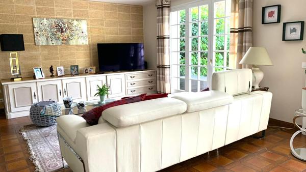 Maison à MAULE, 78580 - 8 pièces 185m²