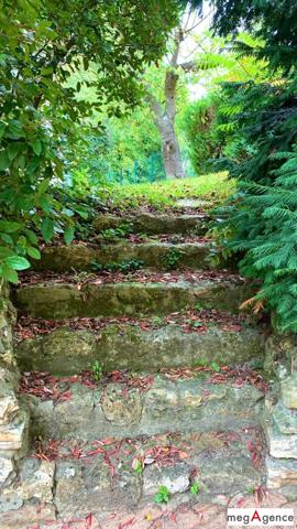 Maison à MAULE, 78580 - 8 pièces 185m²