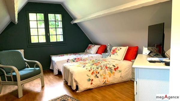 Maison à MAULE, 78580 - 8 pièces 185m²