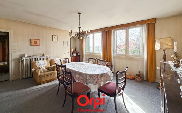 Maison à vendre    5 pièces •  Vallon-en-Sully