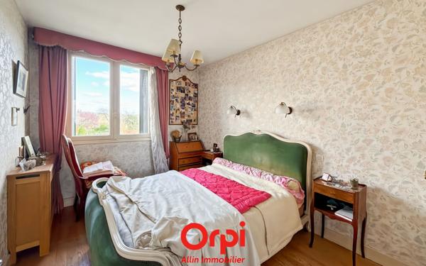 Maison à vendre    5 pièces •  Vallon-en-Sully