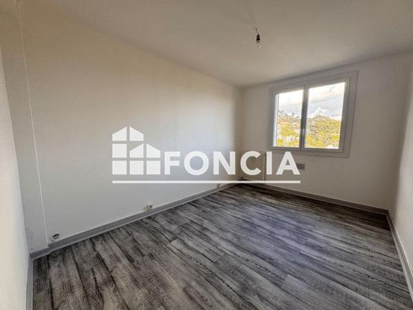 Location Appartement 3 pièces 52.92 m² - 517 AVENUE DE L'ELISA Toulon 83100