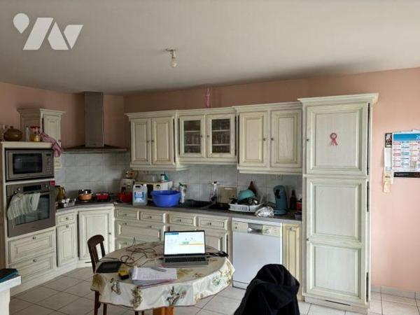 A VENDRE PROPRIETE FERME CORPS DE FERME FOUGEROLLES-SAINT-VALBERT HAUTE-SAONE 70300 70220 d'env...