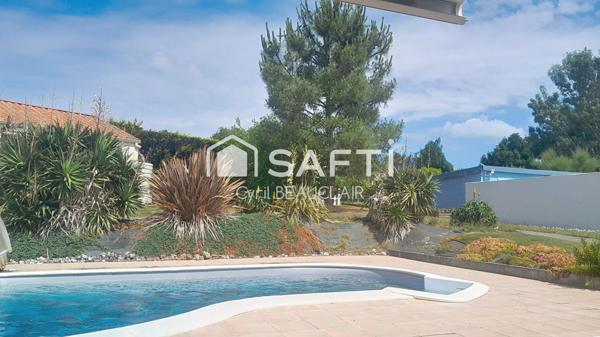 Maison 5 pièces 119m², piscine, panneaux solaires