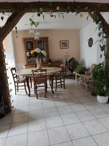 PERREY Cyril - BSK IMMOBILIER vous présente :

Maison mitoyenne comprenant 6 pièces sur 117 m² habitable, un terrain clos et arboré de 285m², située très proche du centre ville de Nangis.
Cette charmante ville dispose de toutes commodités, d'une gare SNCF (ligne Paris gare de l'est / Provins), de plusieurs lignes de BUS, ainsi que différents établissements scolaires allant de la maternelle au CFA.

Cette belle bâtisse ancienne se compose : 

Au rez-de-chaussée : une entrée, un séjour (avec une cheminée insert), une salle à manger, une cuisine ouverte (aménagée et équipée), une salle d'eau avec WC, une chambre avec dressing et une véranda chauffée (installée en 2017).
À l'étage : refait entièrement en 2015, un palier desservant trois chambres et une salle de bains avec WC.
La maison est équipée de fenêtres double vitrage PVC (installé en 2014)
En dépendances : un atelier avec grenier, une dépendance en dur et une petite cave accessible de la maison.

Les +++ Véranda AKENA sous garantie décennale jusqu'en 2027
              Chauffage électrique + insert bois dans le séjour.
              Assainissement collectif 
              Raccordement à l'ADSL

A très vite pour une visite