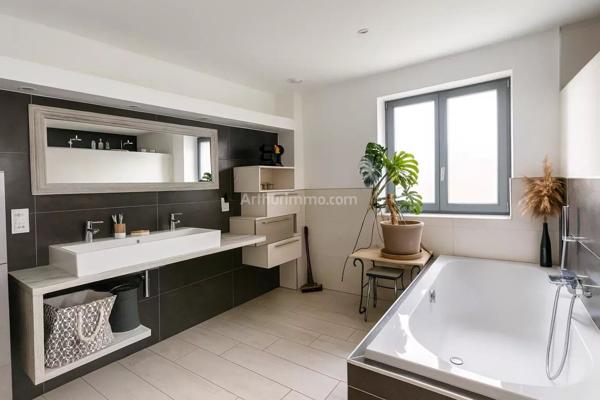 Vente Maison 5 pièces 140 m2 à Mittelwihr