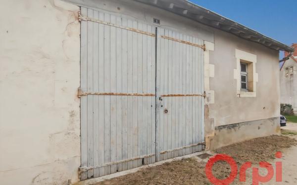 Stationnement à vendre    58 m2 Cérilly