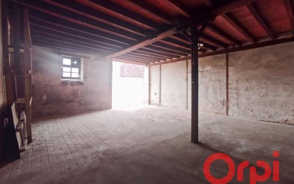 Stationnement à vendre    58 m2 Cérilly