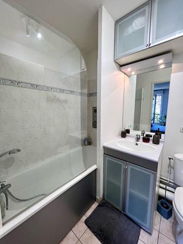 Appartement Suresnes 2 pièce(s) 32 m2