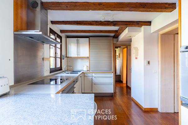 Ancien relais de poste rénové avec piscine et jardin paysager