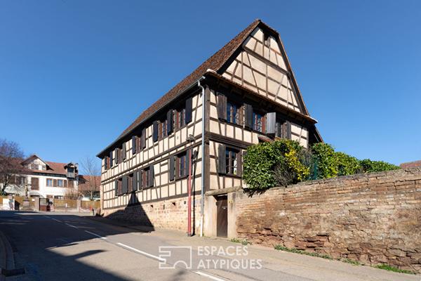 Ancien relais de poste rénové avec piscine et jardin paysager