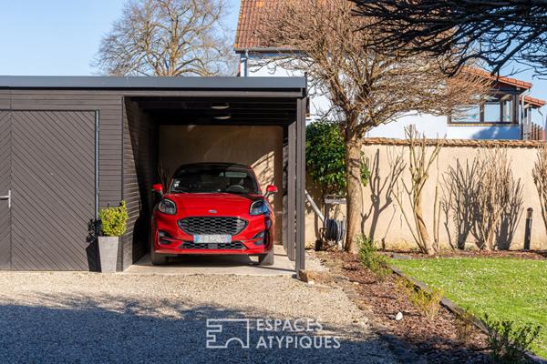 Ancien relais de poste rénové avec piscine et jardin paysager