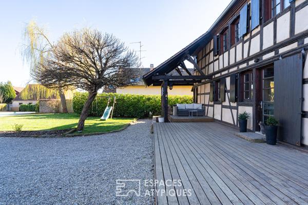 Ancien relais de poste rénové avec piscine et jardin paysager