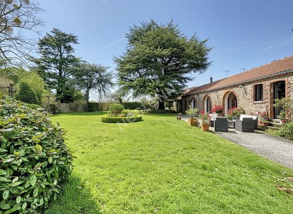 Maison Roussay 9 pièce(s) 266 m2