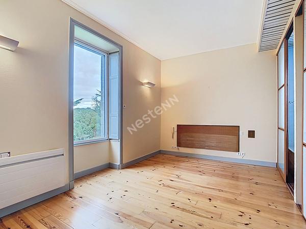 Maison Roussay 9 pièce(s) 266 m2