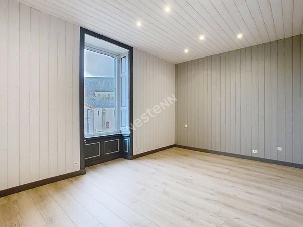 Maison Roussay 9 pièce(s) 266 m2