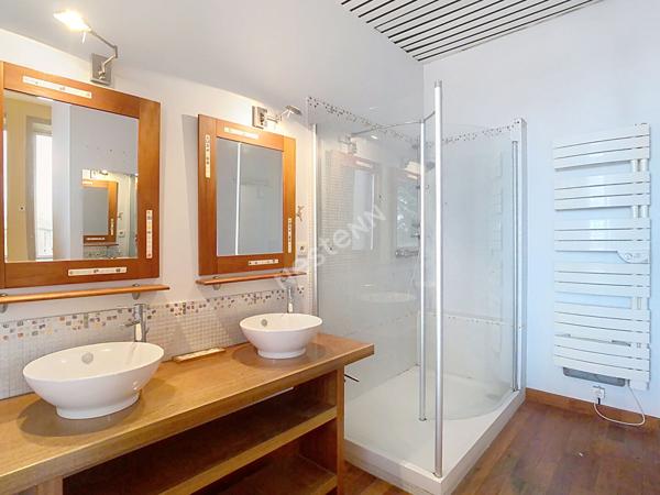 Maison Roussay 9 pièce(s) 266 m2