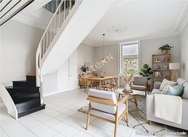 Maison Roussay 9 pièce(s) 266 m2