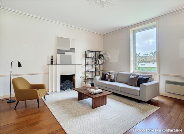 Maison Roussay 9 pièce(s) 266 m2