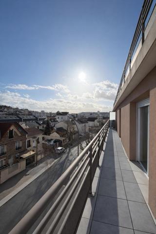 Élégant 3 pièces avec terrasse plein sud – DPE C – Parking
