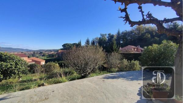 Villa plain pied avec piscine