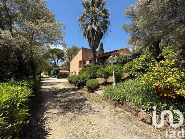 Maison à vendre 6 pièces 219 m² Solliès-Pont