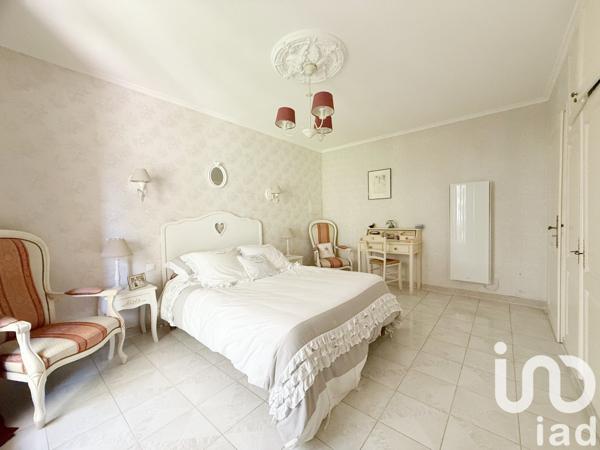 Maison à vendre 6 pièces 219 m² Solliès-Pont