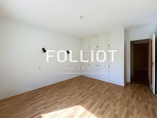 A LOUER : Maison 5 Pièces Fougeres - Ref 2560AB
